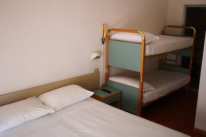 Room 5 of 24