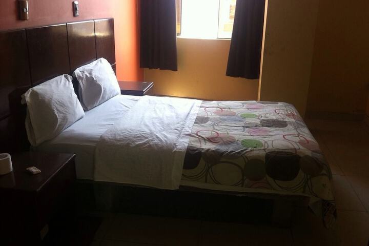Room 7 of 8