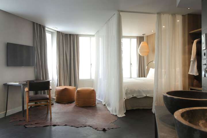Room 15 of 116