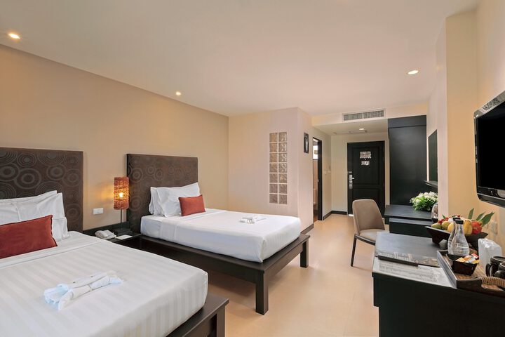 Room 9 of 26