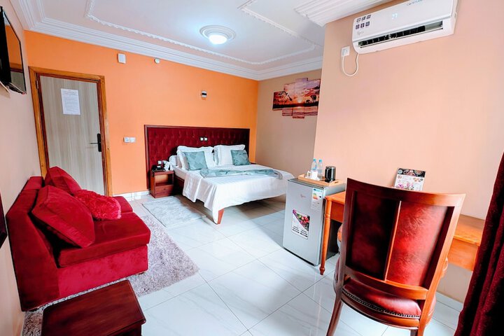 Room 17 of 46