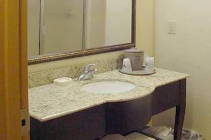 Bathroom sink