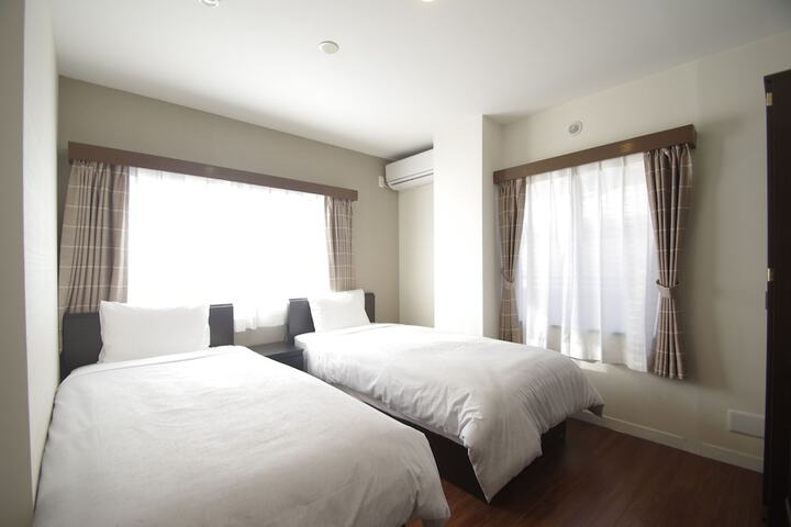 Room 14 of 60