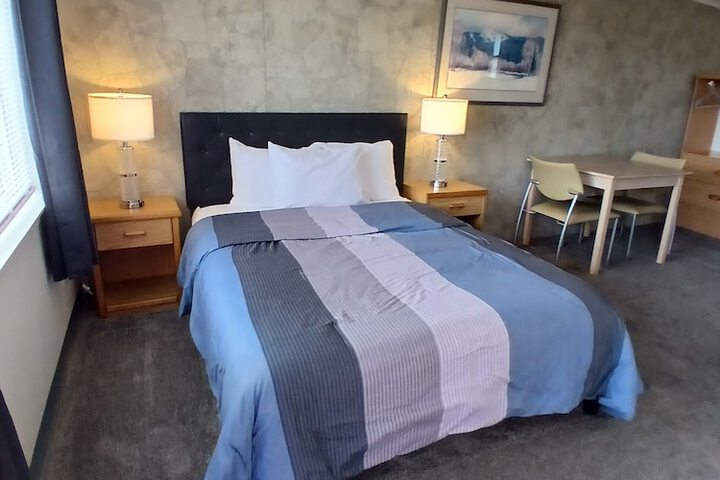 Room 16 of 35