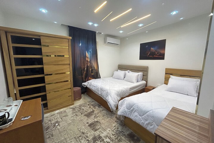 Room 30 of 79