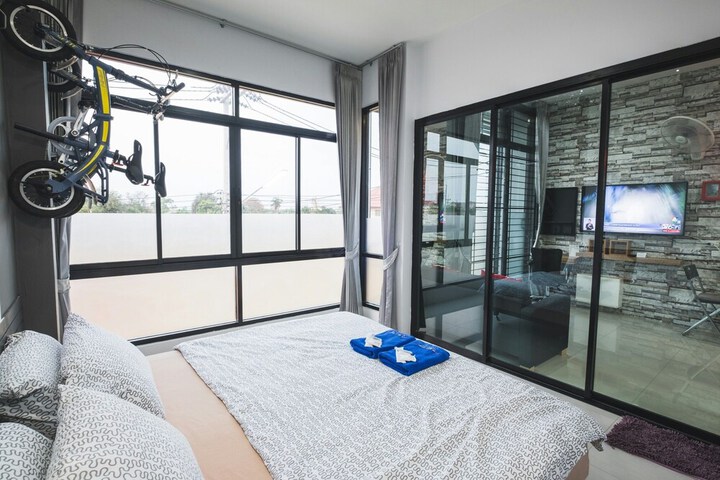 Room 5 of 23