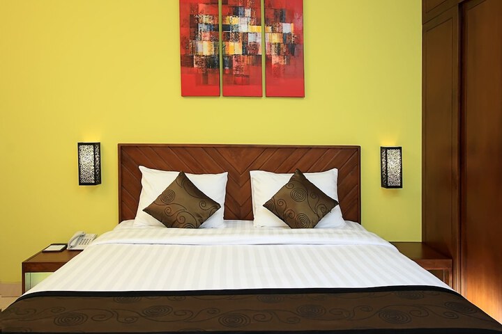 Room 9 of 20