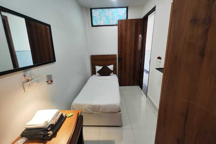 Room 41 of 75