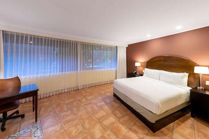 Room 18 of 123