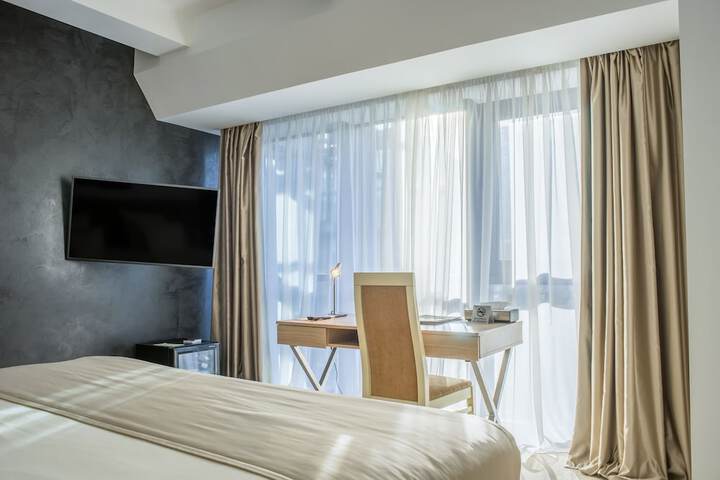 Room 13 of 61