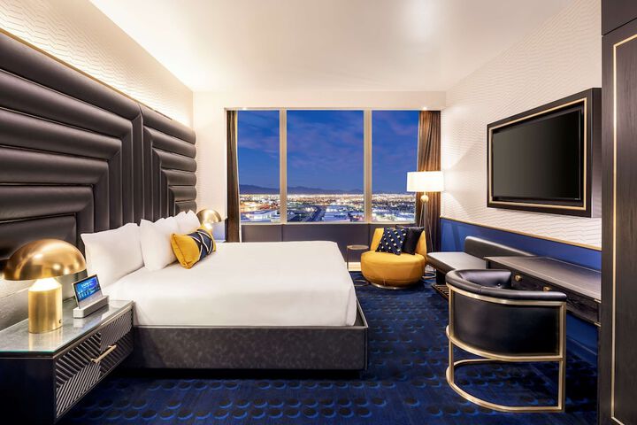Room 9 of 40