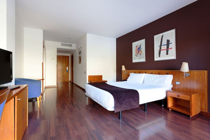 Room 5 of 30