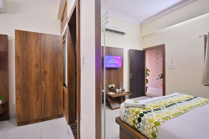 Room 4 of 25