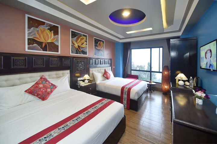 Room 16 of 64