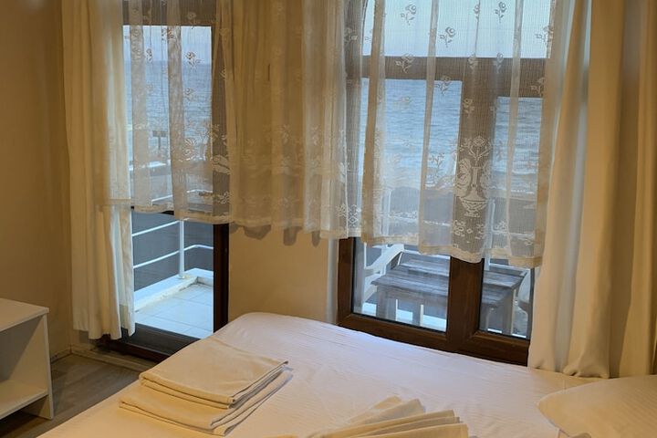Room 4 of 5