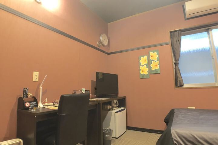 Room 11 of 79