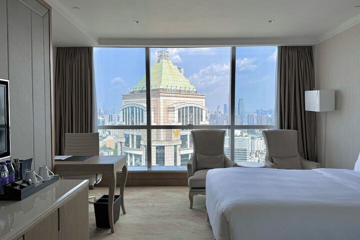 Room 30 of 140