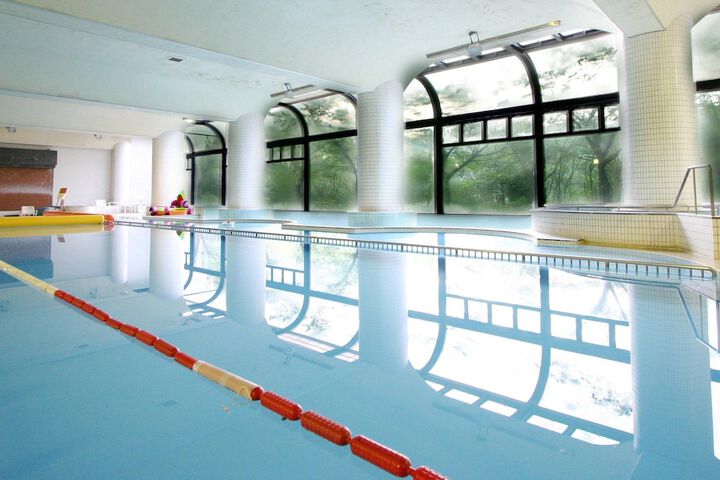 Hotel with Pool