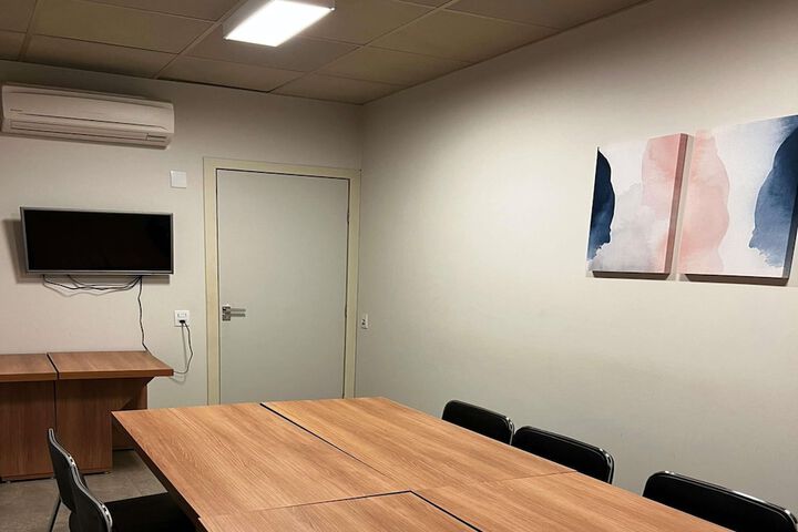 Business Center 64 of 72