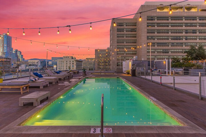 Pool 366 of 516