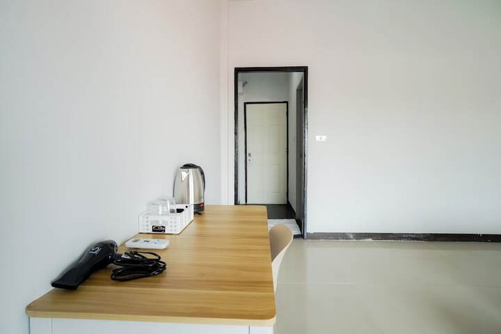 Room 16 of 79