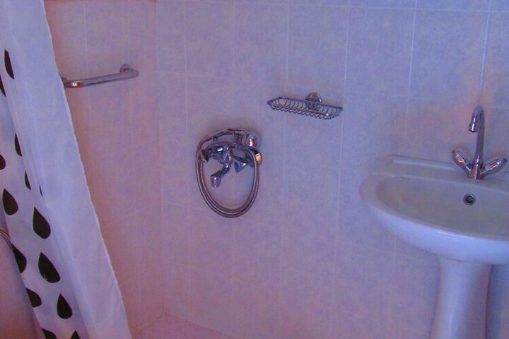 Room 12 of 28