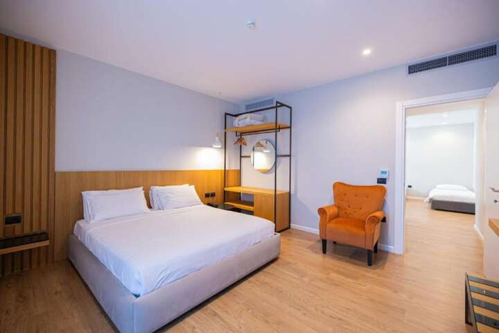 Room 37 of 52