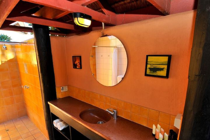 Room 26 of 65