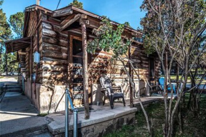 Apache Village Cabinette 13 Queen Bed, Midtown, Sleeps 2 in Ruidoso, NM