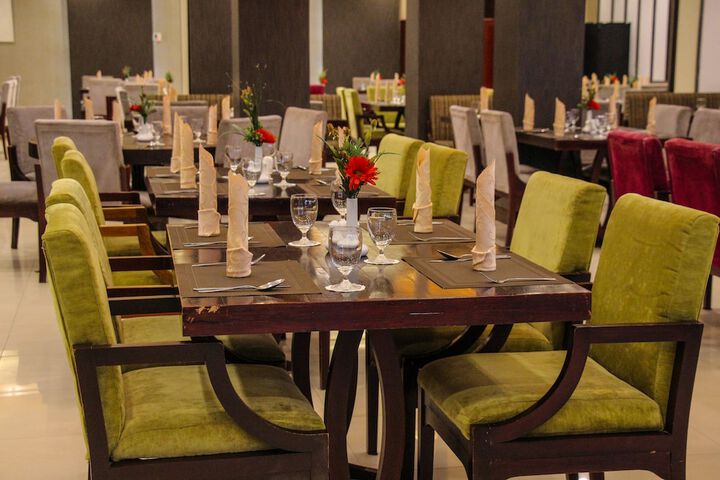 Dining 96 of 116