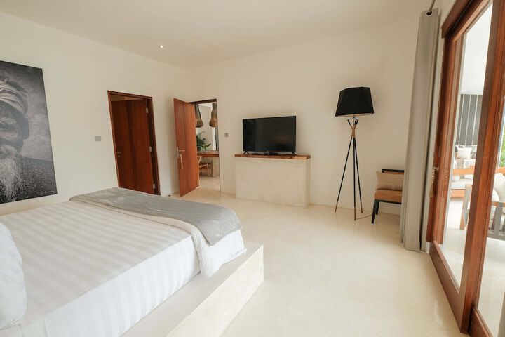 Room 10 of 78