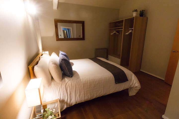 Room 25 of 63