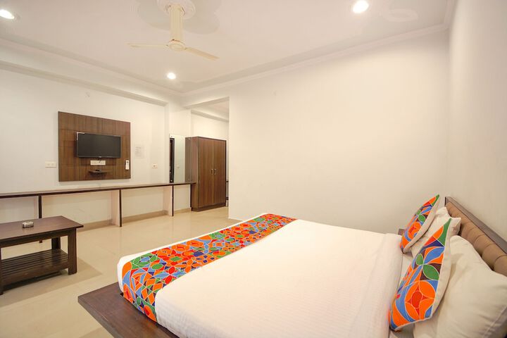 Room 35 of 41