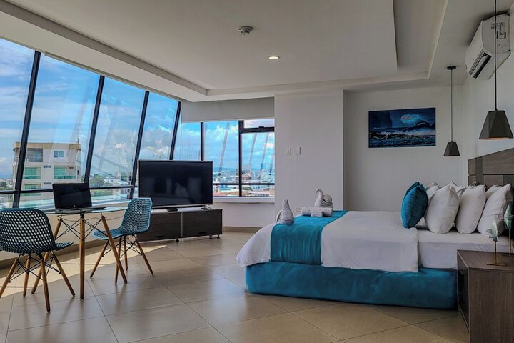 Room 16 of 36