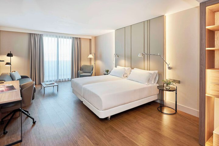 Room 4 of 51
