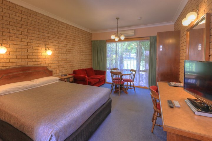 Room 16 of 31