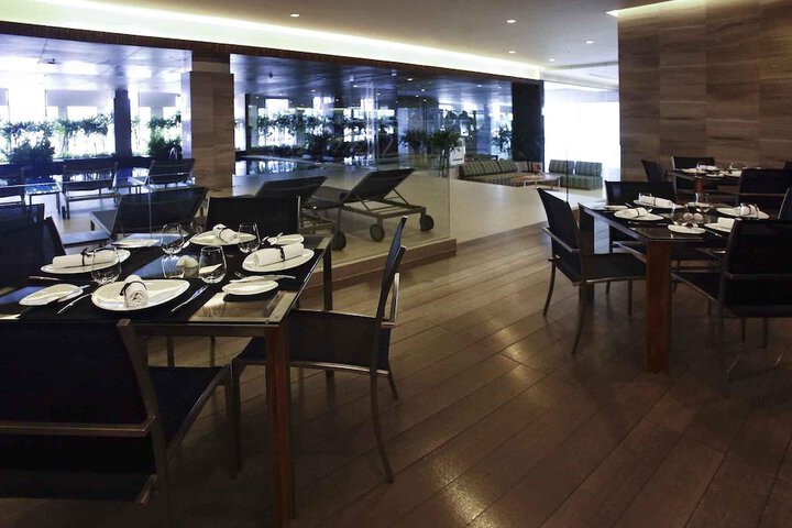 Dining 75 of 116