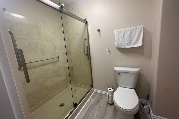 Room 14 of 16