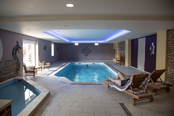Pool 37 of 71