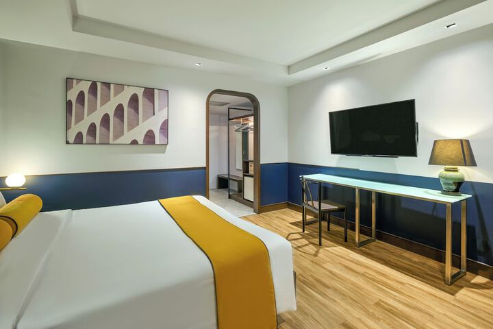 Room 20 of 64