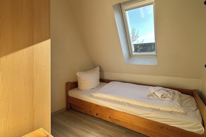 Room 35 of 70