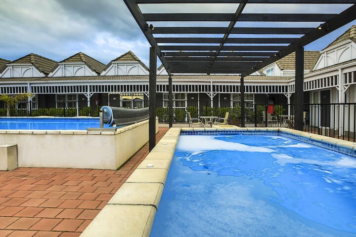 Pool 58 of 78