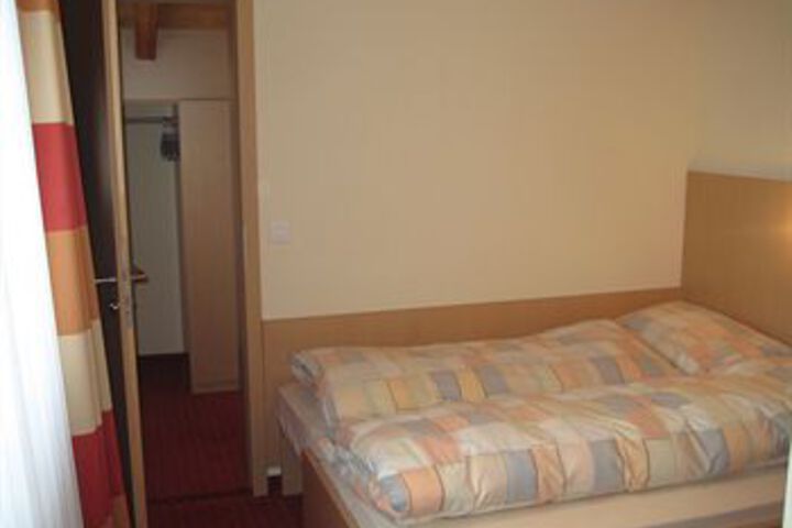 Room 34 of 67