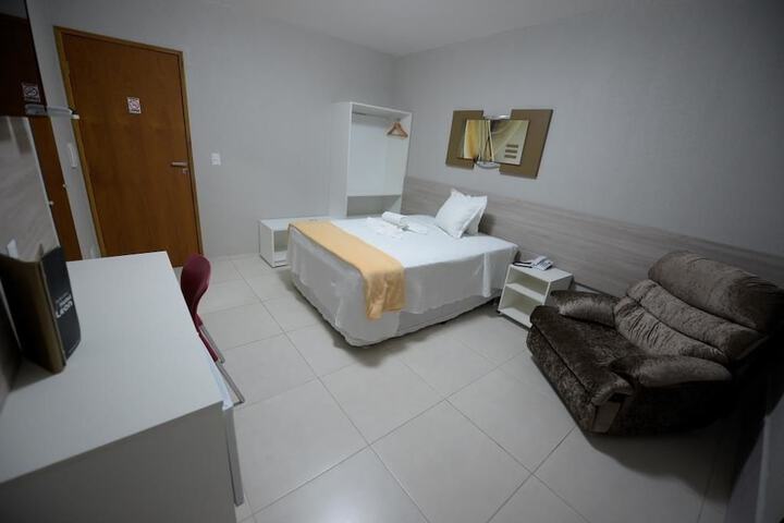 Room 8 of 35
