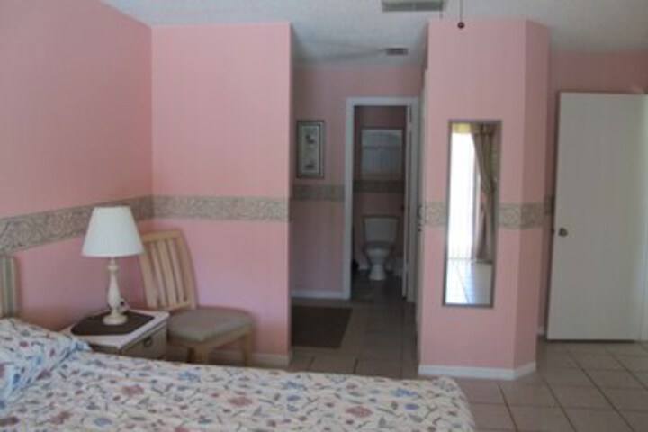 Room 208 of 291