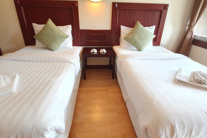 Room 25 of 72