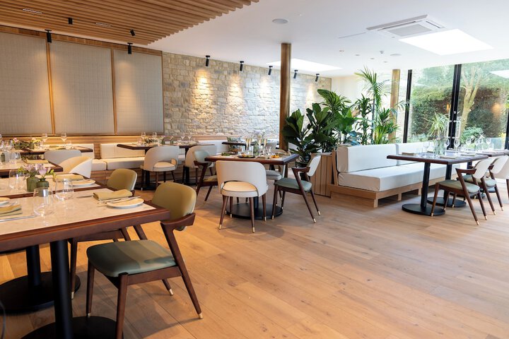 Dining 126 of 160