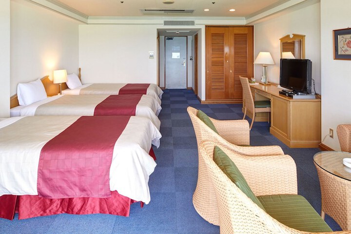 Room 27 of 118