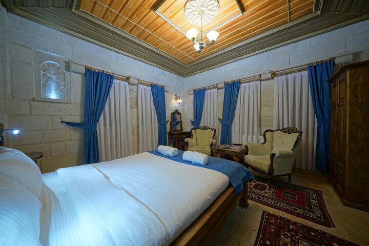 Room 28 of 113