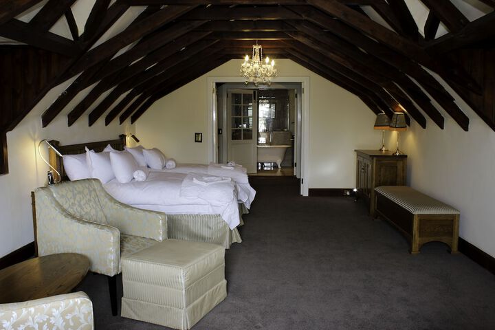 Room 5 of 48